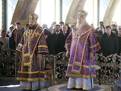 Епископ Амвросий и Патриарх Алексий в Богородице-Рождественском монастыре
