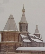 Бездомные восстанавливают самый северный в России монастырь