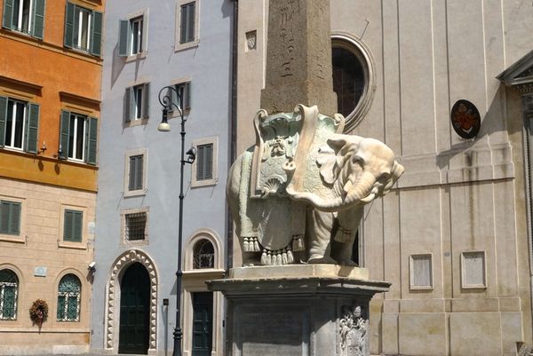 Бернини. Слон перед храмом Santa Maria sopra Minerva (1667 г.) 