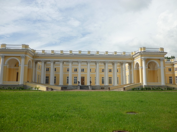 Александровский дворец. Лето 2012 года