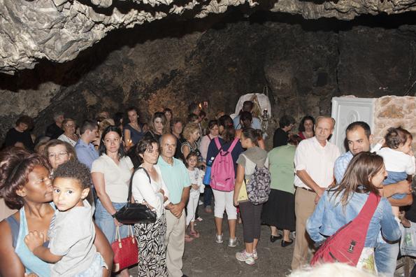 В пещере монастыря Божией Матери «Фанеромени»