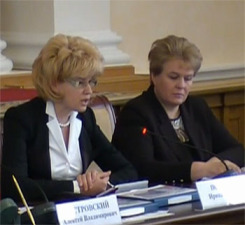 В Смоленске прошло заседание Общественной палаты ЦФО, посвященное проблемам социального сиротства