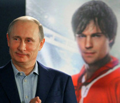 Владимир Путин посетил предпремьерный показ фильма о легендарном советском хоккеисте Валерии Харламове