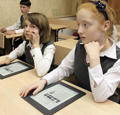 Завершён эксперимент с электронными учебниками в московских школах