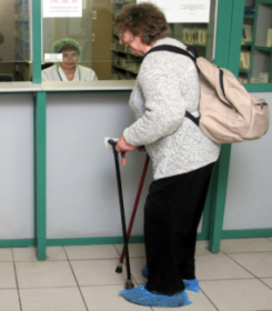 Столичные поликлиники приспособят для инвалидов