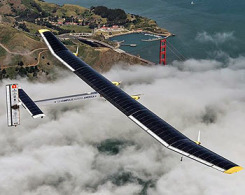 Самолёт на солнечных батареях завершил перелёт через США