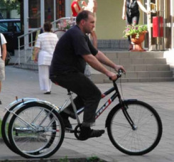 Пенсионеров пересадят на трёхколёсные велосипеды