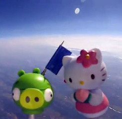 Француз отправил в космос детские игрушки