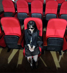 В Астрахани появилось кино для слепых