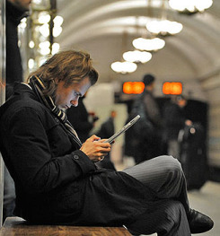 Wi-Fi в московском метро появится к октябрю 2014 года