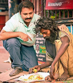Индиец приготовил полтора миллиона блюд для бездомных