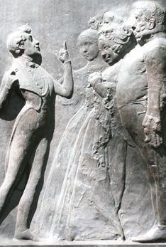 Барельеф на памятнике писателю на Никитском бульваре