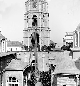 Свято-Пантелеимонов монастырь. Подъем 18-тонного колокола на звонницу