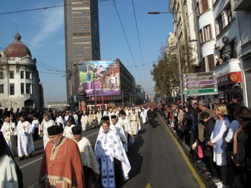 траурное шествие на улицах Белграда