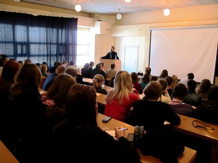 Встреча протоиерея Максима Козлова со студентами СамГУ