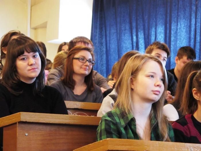 Студенты СамГУ на встрече с протоиереем Максимом Козловым