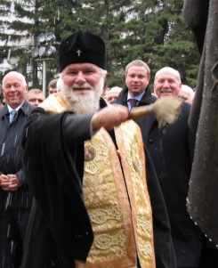 В Иркутске открыли памятник Петру и Февронии