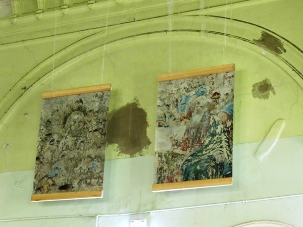 Работы Владимира Куприянова на выставке в храме Живоначальной Троицы при МГОУ 