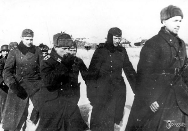 Пленные немцы в Малоярославце, январь 1942 года