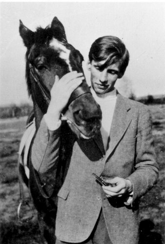 С лошадью. 1939 год