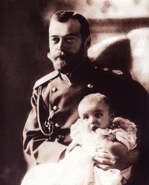 Государь Николай II с сыном, 1904 год