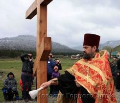 Повреждены кресты в Ленобласти и на Алтае